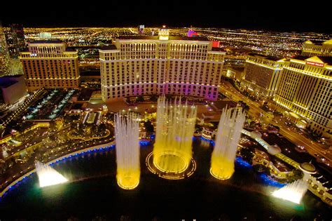 The general trend is that the closer you book to the departure date, the more expensive your flight will be. Cheap Flights To Las Vegas, Nevada (LAS) - Jetsetz.com
