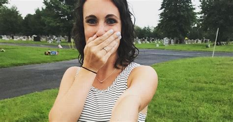 Man Proposes To Girlfriend At Her Dads Grave With A Truly Tear