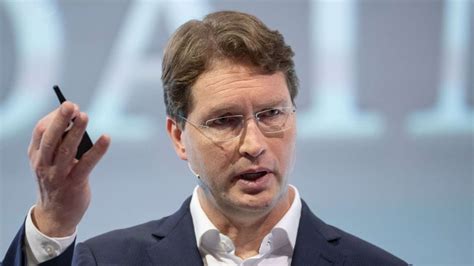 Daimler AG CEO Ola Källenius will sich von beliebten Mercedes Modellen