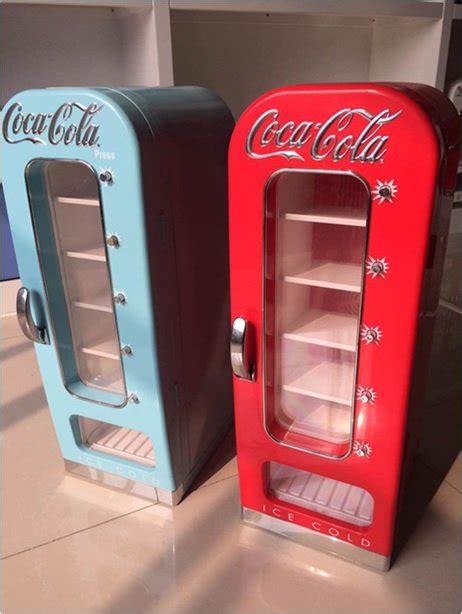 Liebherr, retro coca colakühlschränke im heutigen artikel. Retro-Kühlschrank im Stil des Automaten mit Kapazität 18L ...