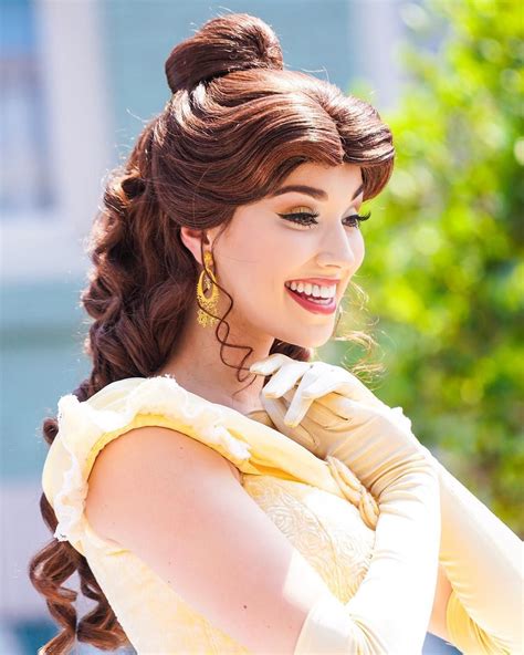 Pin By Emma Hall On Disney Diva Belle Cosplay Disney Divas Disney