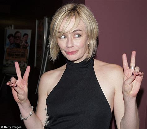 Lucy Decoutere Admits To Sending Picture Simulating Oral Sex To Jian Ghomeshi Daily Mail Online