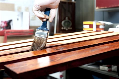 Pros And Cons Of Varnish Finish For Wood
