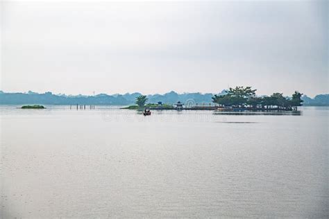 Tilok Aram Temple In Kwan Phayao Lake Stock Image Image Of Lake