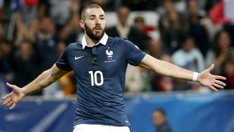 French Football Ace Karim Benzema Held Over Sex Tape Blackmail Of Team Mate Nz