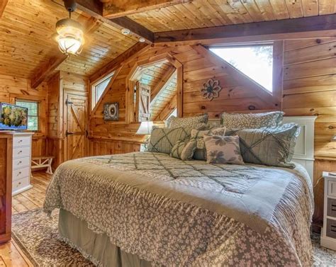 5 Romantic Honeymoon Cabin Rentals In Gatlinburg Tn