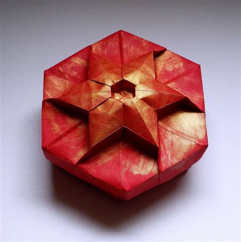 Basteln sie ihr oder ihm einfach eine kleinigkeit. Diagramme - origami Barbara Janssen-Frank | Origami boxen, Schachteln basteln, Origami schachteln