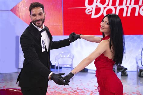 La scelta uomini e donne. Uomini e Donne, Sammy Hassan chiarisce alcuni dubbi dopo ...