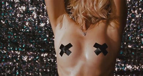 Naked Amy Smart In Crank 2 High Voltage
