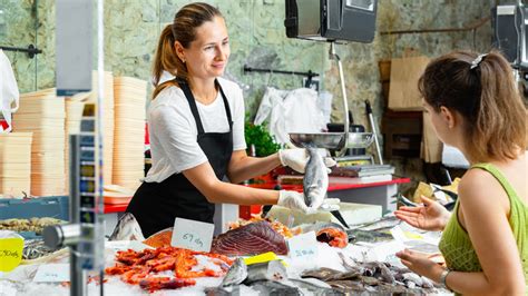 The Free Whole Foods Seafood Service You Should Know About