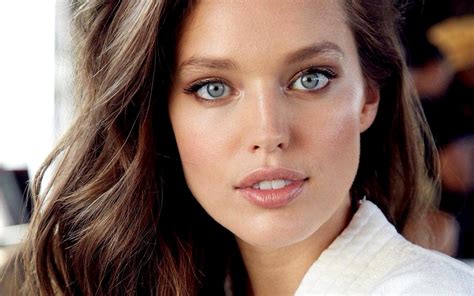 Emily Didonato And Her Eyes 1920x1200 Rcelebs
