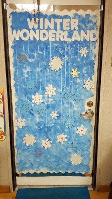 20 Winter Wonderland Door Decorations