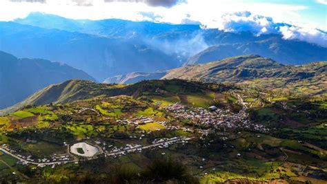 Vista Satelital De Chaglla Pachitea Huánuco En Perú Fotos Y Videos