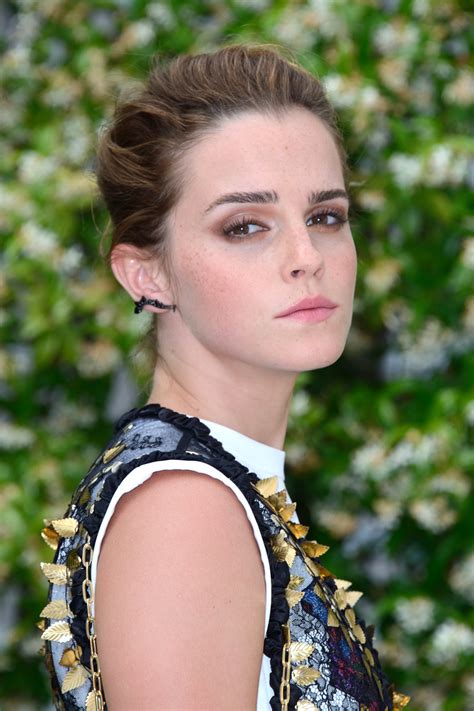 Emma Watson Stratila Prsteň Ktorý Má Pre ňu Nevyčísliteľnú Hodnotu Zúfalý Odkaz Na Facebooku