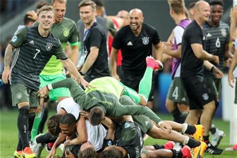 Diese 16 nationen kämpfen in ungarn und slowenien um den triumph. Löw gratuliert U21 zum EM-Finaleinzug