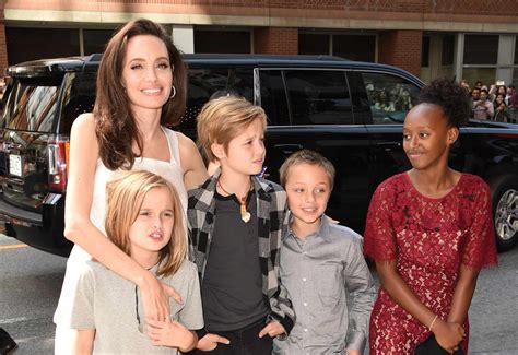 Fotos De Angelina Jolie Con Su Hijos People En Español