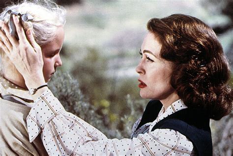 Top 10 Worst Movie Moms From Carrie To Mommie Dearest Flicks To