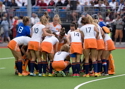 Uitgebreide synoniemen voor elftal in het nederlands. Alyson Annan maakt selectie Jong Oranje dames bekend ...