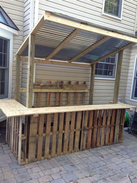Diy Pallet Outdoor Bar And Stools The Owner Builder Network
