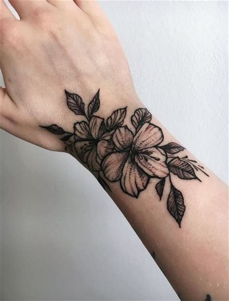 25 Creative Wrist Tattoos Ideas For Modern Girls Hand Tattoos Dope