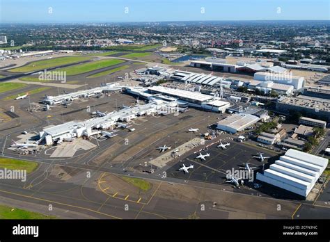 Sydney Airport Terminal Hi Res Stock Photography And Images Alamy