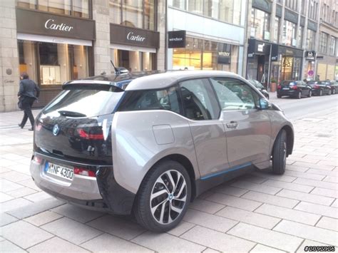 Bmw i8 coupe 2021 price starting from idr 4 billion. BMW i8 - Mobile01