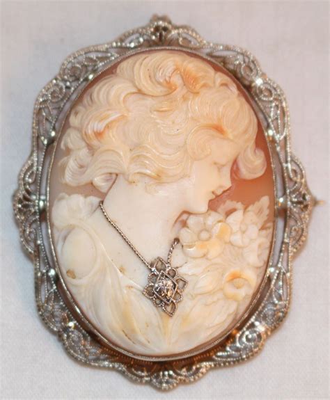 14k White Gold Diamond Accent Carved Shell Portrait Cameo Pin Brooch