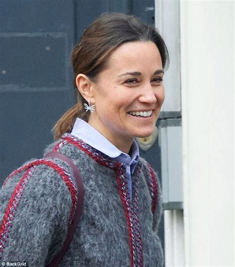 Pippa Middleton Goes Makeup Free In Chelsea Daily Mail Online