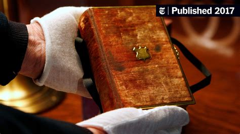 The Two Bibles Donald Trump Used At The Inauguration The New York Times