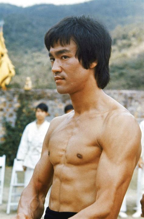 Abdominales El Brutal Entrenamiento De Bruce Lee Para Marcar Six Pack