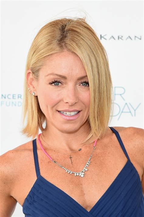 stunning photos of american actress and tv host kelly ripa boomsbeat