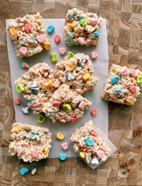 Lucky Charms Rice Krispies Bar Kelsey S Food Reviews