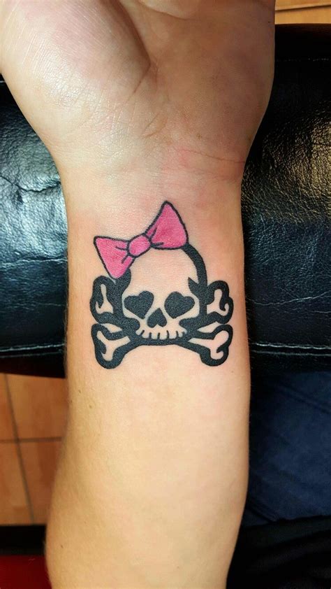 Girly Skull With Bow Tattoo Knuckle Tattoos Neck Tattoo Best