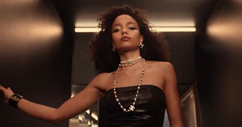 Chanel S Nieuwe Reclame Video S Met Whitney Peak Voor Coco Mademoiselle Boeken Films Video S
