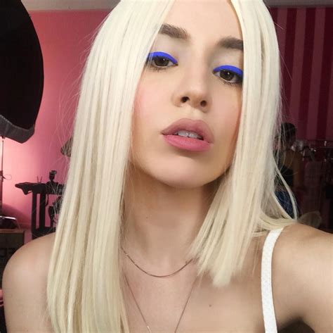 ava max💙💫💙 sweetbutpsycho a lot of you guys have been asking about my hairstyle and why i chose