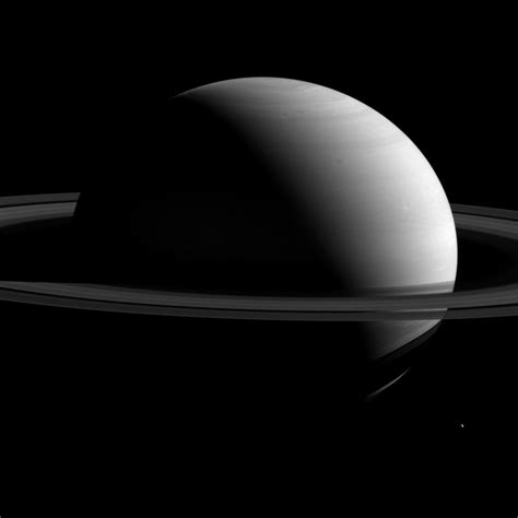 New Cassini View Of Saturn And Tethys