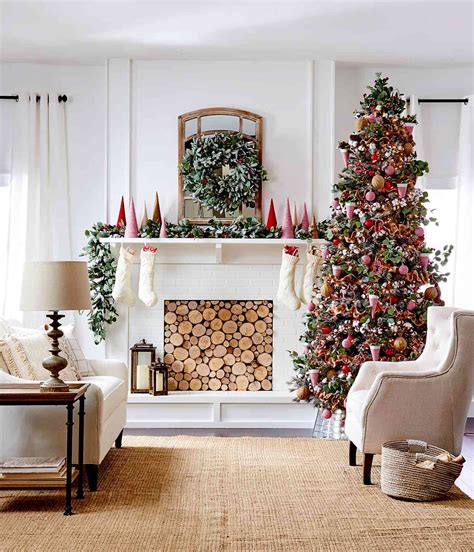 Pretty Christmas Living Rooms Better Homes And Gardens