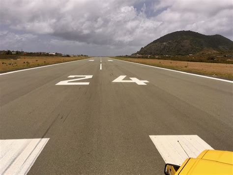 F D Roosevelt International Airport St Eustatius Dutch Caribbean 2020 Ric Isarin Airport