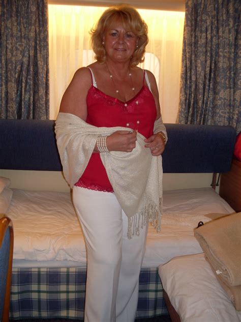 Mb Crb From Ipswich Is A Local Granny Looking For Casual Sex Dirty Granny