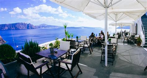 218° Santorini Café Restaurant In Oia Magnificent Sea View