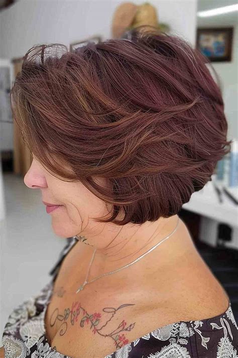 45 Cute & Youthful Short Hairstyles for Women Over 50