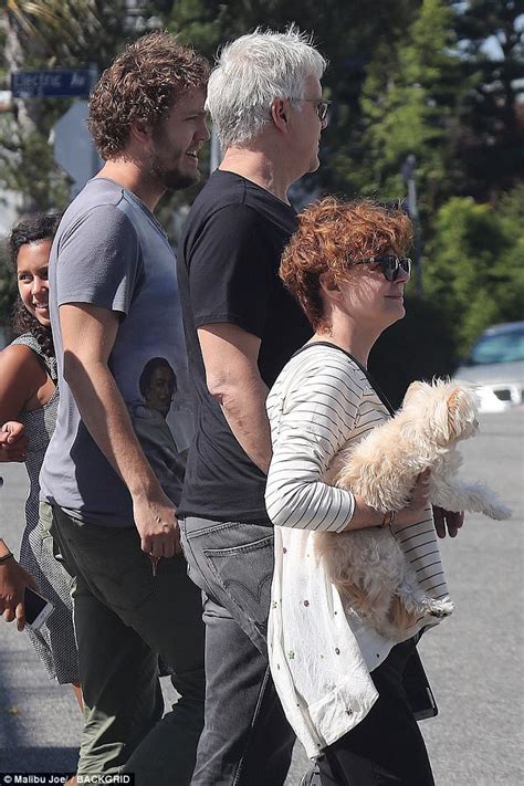 Susan Sarandon Frumpy Outfit Former Lover Tim Robbins Daily Mail Online