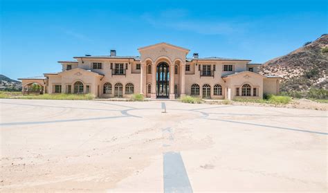 25 Million Mega Mansion In Calabasas California Homes Of The Rich