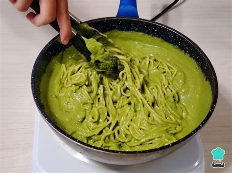 Tallarines verdes con papa a la huancaína Receta FÁCIL