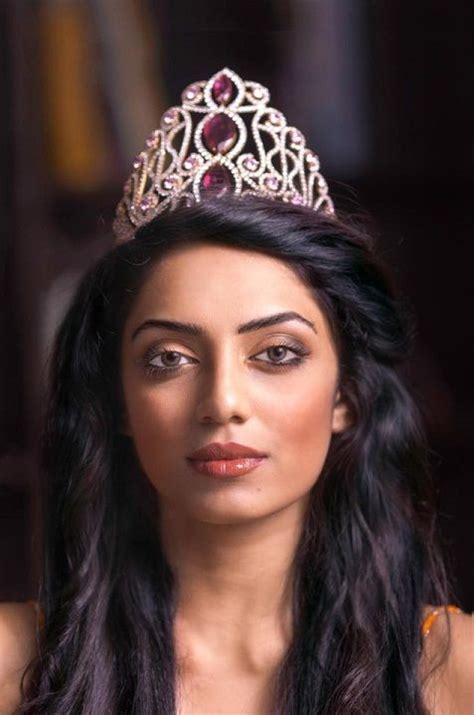sobhita dhulipala miss india earth 2013 17 photos video miss india beauty beauty pageant