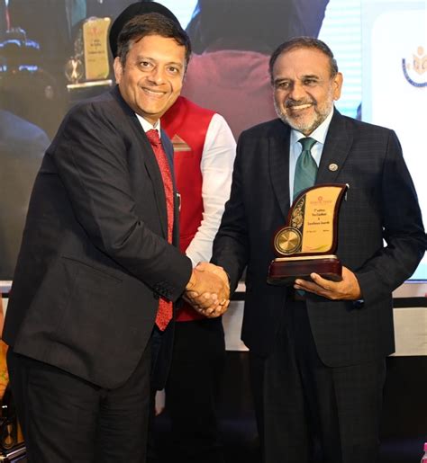 Assocham Award For Best Institute For Promoting Industry Academia