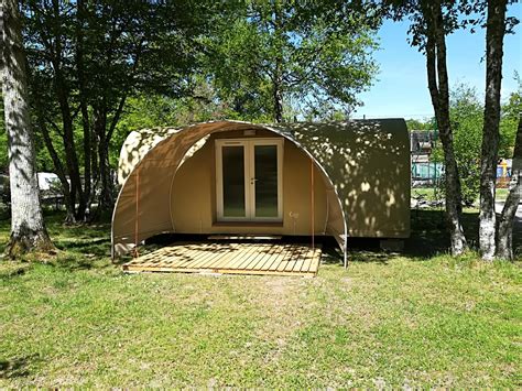 Location et hébergement insolite château de la Loire Camping la