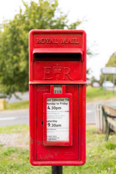 A wide the top countries of suppliers are india, china, from which the percentage of royal mail post box supply is 6%, 93% respectively. Traditional British Postbox — Stock Photo © RuthBlack #3711803