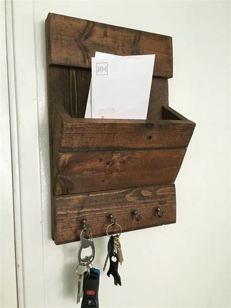 Homemade guitar key holder craft. DIY key/mail holder made out of a pallet | Key holder diy ...