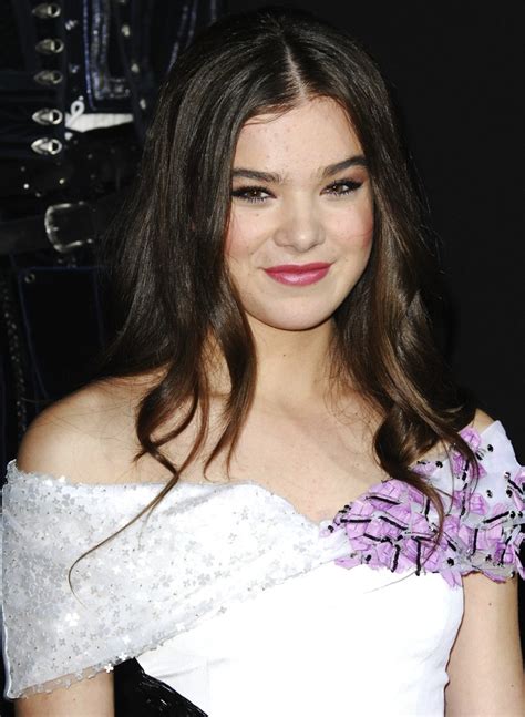 hailee steinfeld picture 97 premiere of relativity media s romeo and juliet